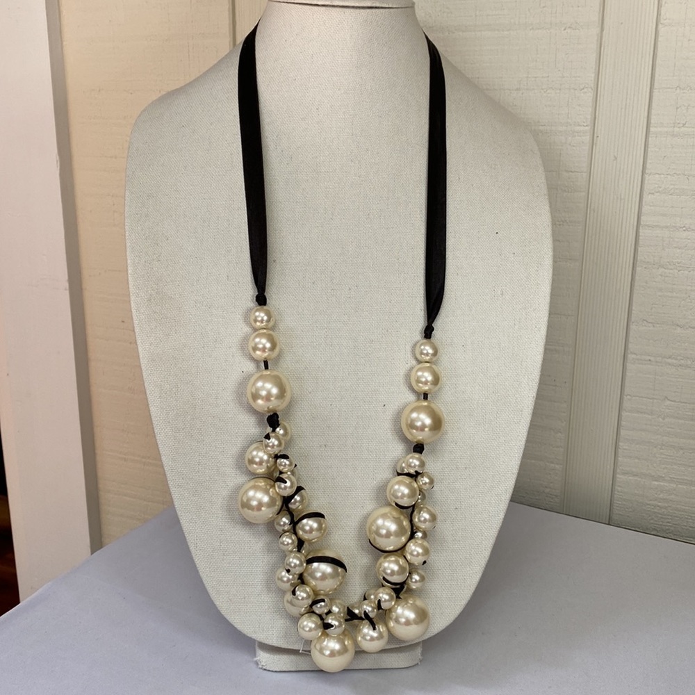 Beautiful funky pearl bead and satin ribbon necklace